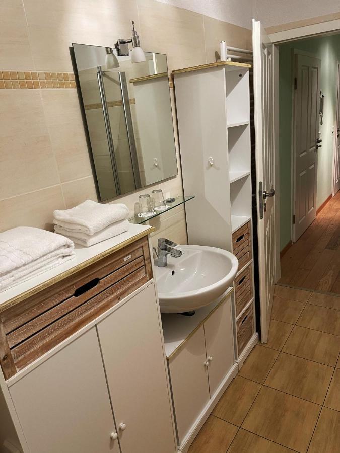 Zum Alten Hafen Ратенов Экстерьер фото